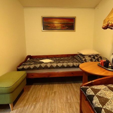 Karczma Pod Jesionem Hotell Brdow Exteriör bild