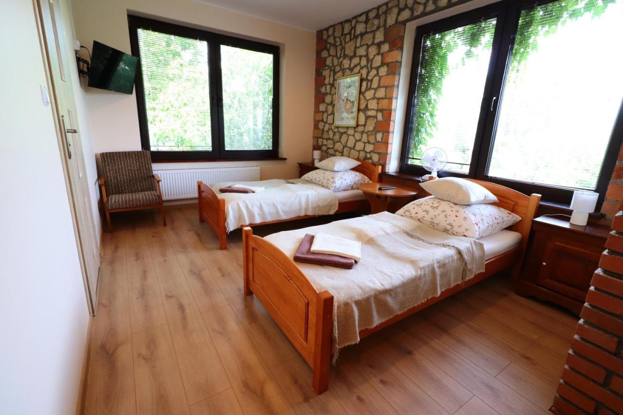Karczma Pod Jesionem Hotell Brdow Exteriör bild