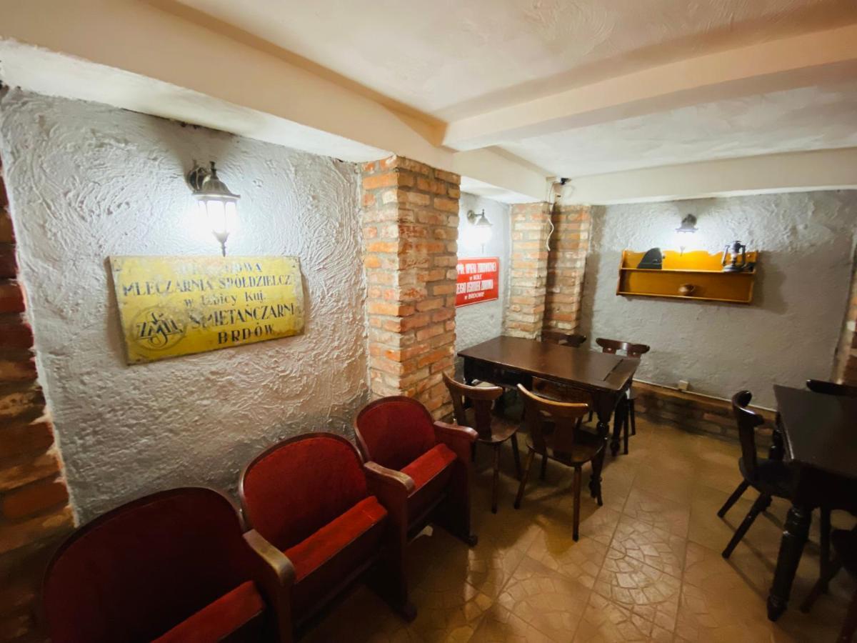 Karczma Pod Jesionem Hotell Brdow Exteriör bild