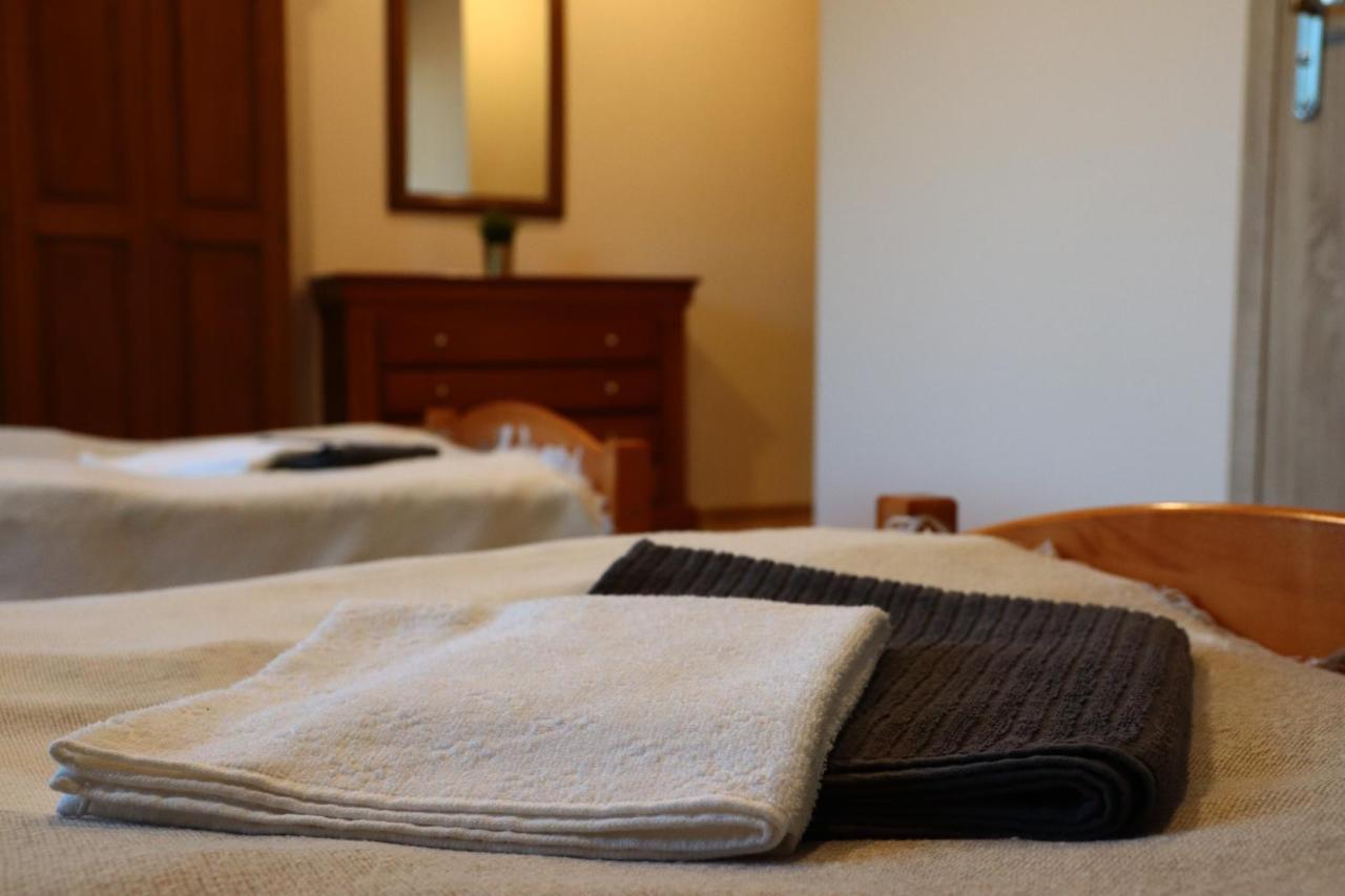Karczma Pod Jesionem Hotell Brdow Exteriör bild
