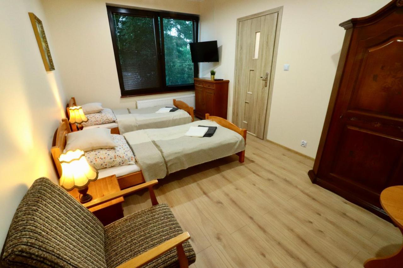 Karczma Pod Jesionem Hotell Brdow Exteriör bild