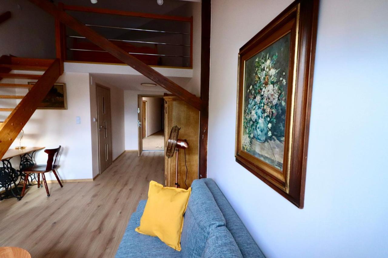 Karczma Pod Jesionem Hotell Brdow Exteriör bild